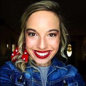 Meet your Posher, Neely